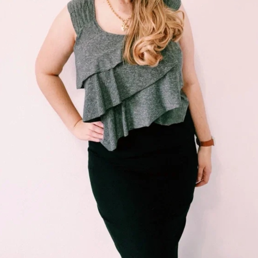 Attention Ruffle Business Casual Scoop Neck Gray Blouse Medium